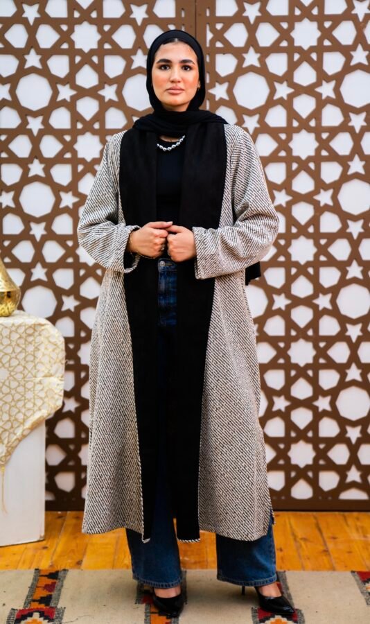 Waqaar Velvet Metallic Jacket in Creme